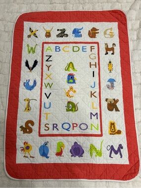 Suse MacDonald Alphabet Animals Quilt ABC Nursery Baby Blanket Story Time 2008‎